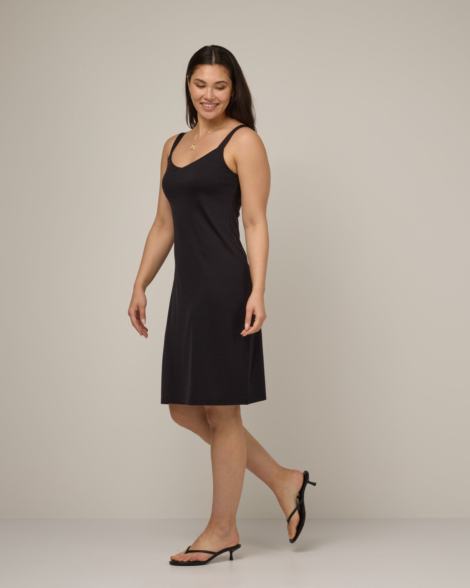 Robe soutien-gorge étagère Tessa