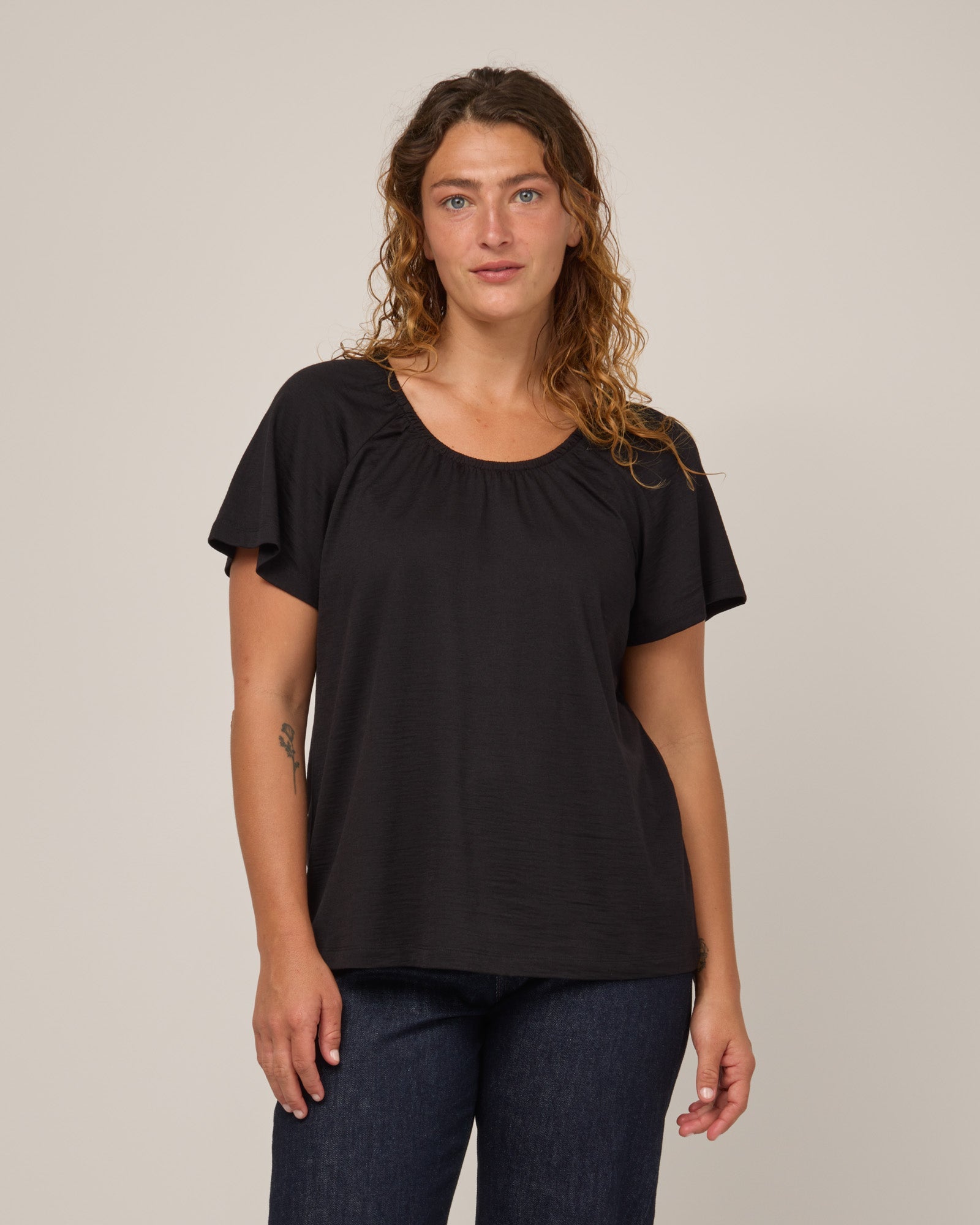 T-shirt à col froncé Lilah Signature