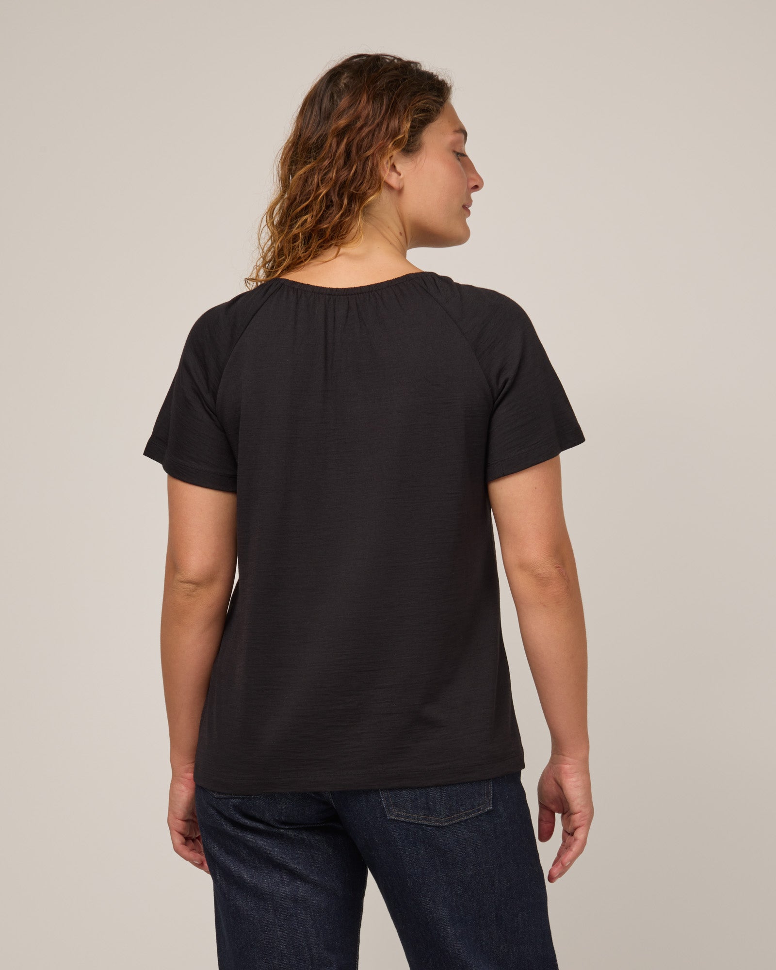 T-shirt à col froncé Lilah Signature