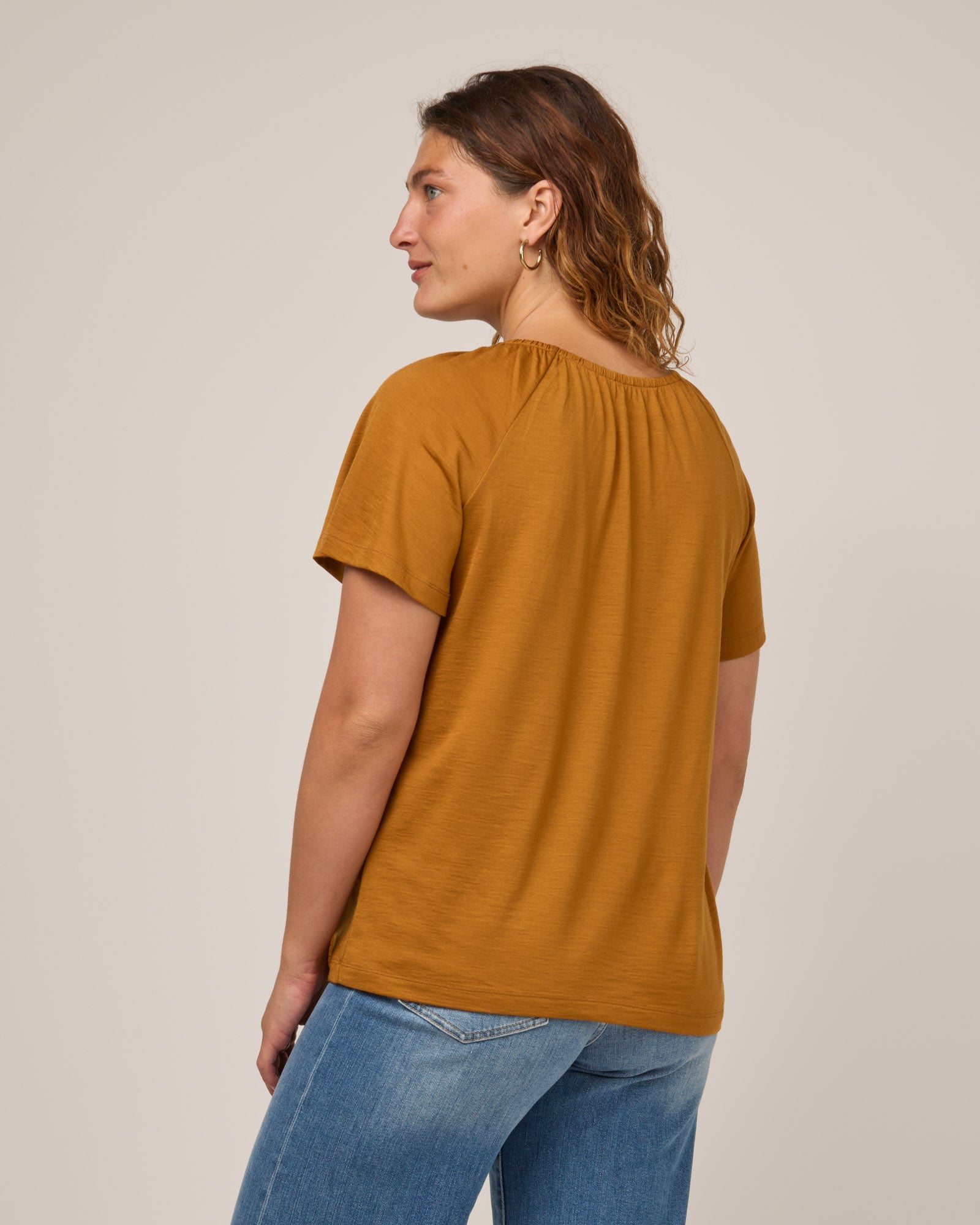 T-shirt à col froncé Lilah Signature